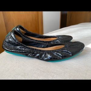Obsidian black TIEKS!! Size 6. Great condition.